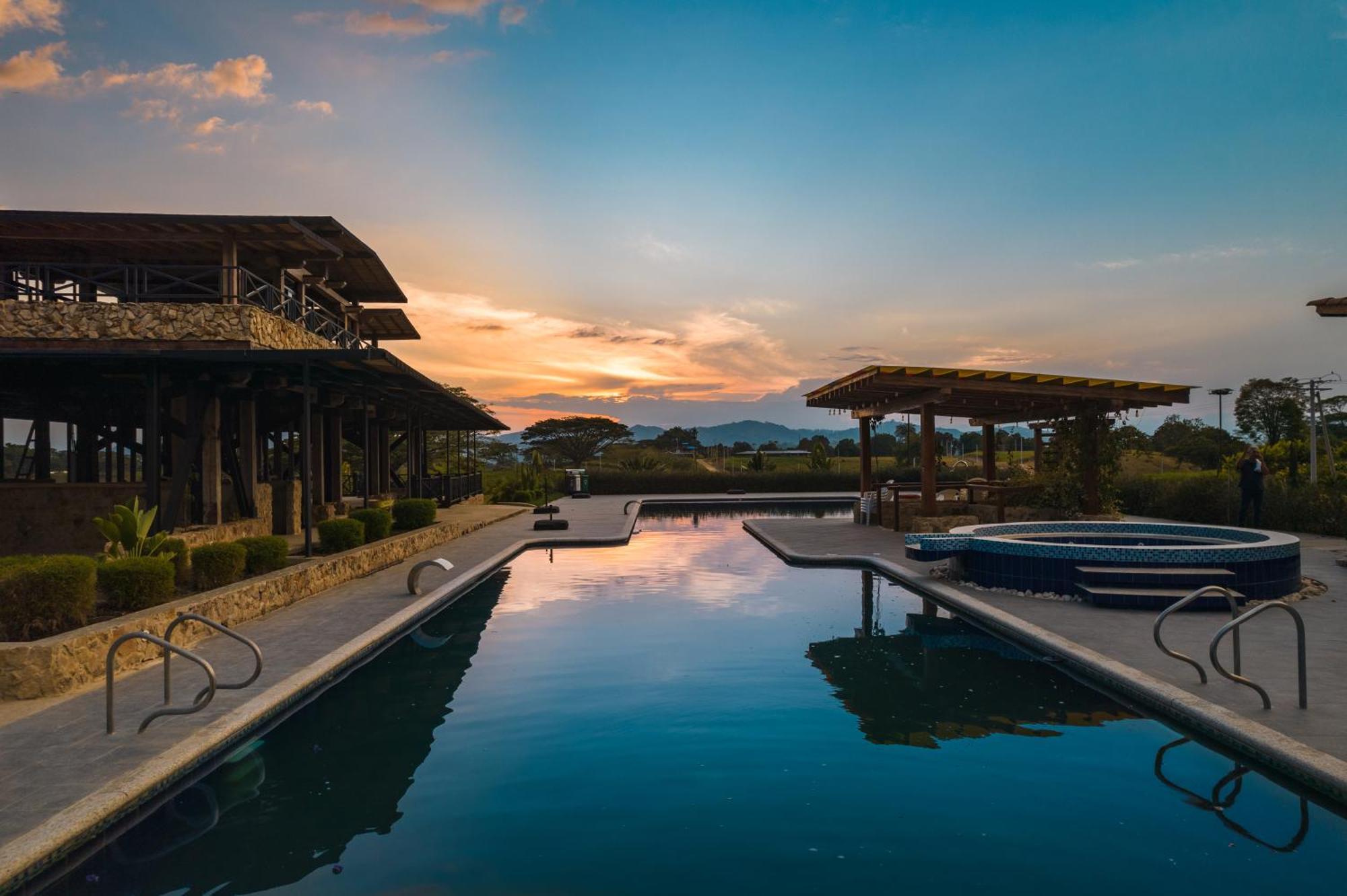 Hotel El Cielo En La Tierra Alcala ภายนอก รูปภาพ